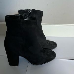 Heeled boots